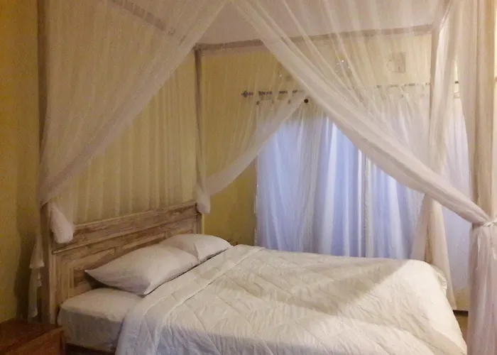 Umah Dolong Bed & Breakfast *
